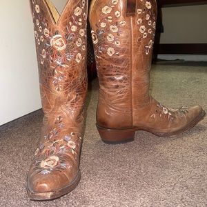 Shyanne Women's Floral Embroidered Western Boots